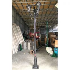 cột đèn trang trí sân vườn