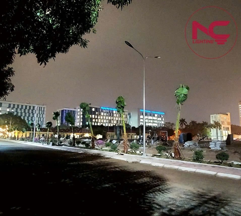 Cột đèn cao áp từ dự án thực tế