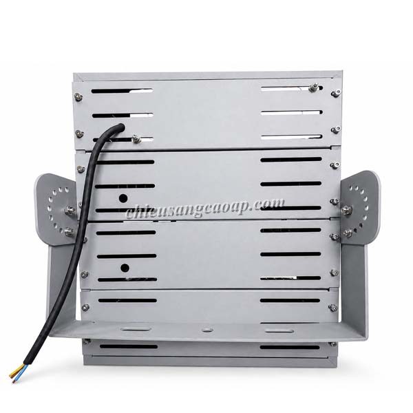 mat-sau-den-pha-led-pnc-59 Mặt sau đèn pha LED PNC-59