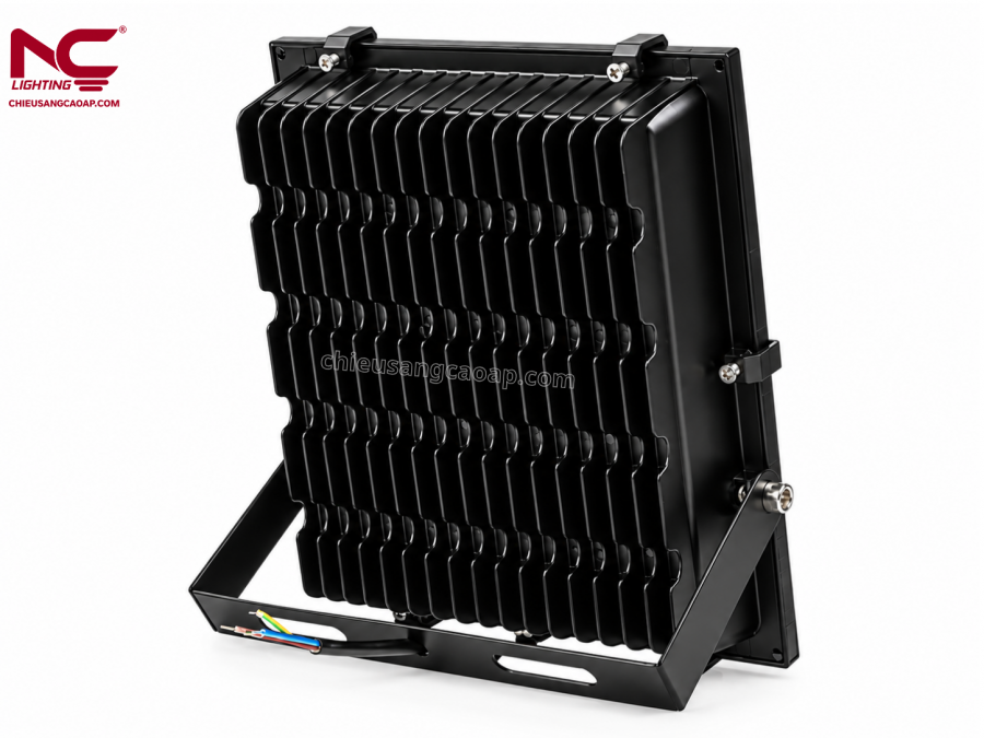 pnc-56 có giá đỡ chữ U chắc chắn
